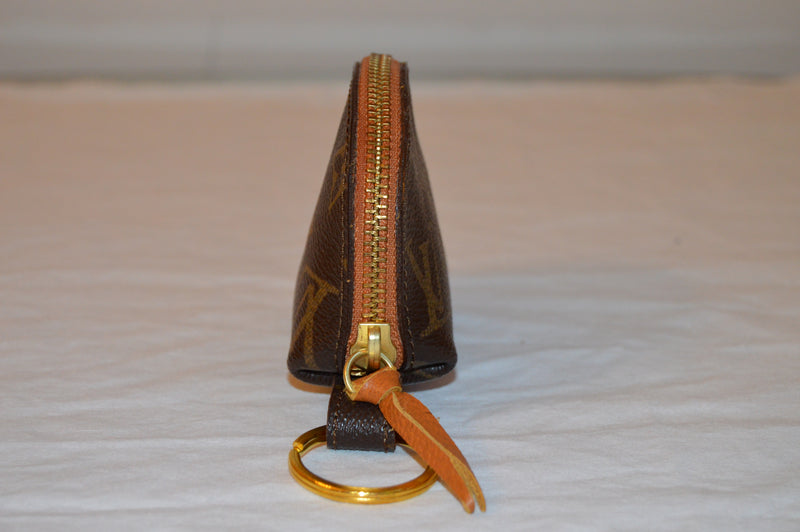 REPURPOSED Louis Vuitton Card Pouch Key Chain – NH Timeless Designers