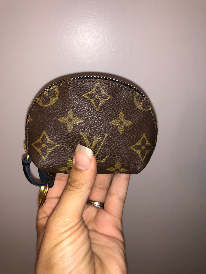 REPURPOSED Louis Vuitton Card Pouch Key Chain – NH Timeless Designers