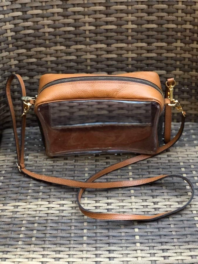 never used Louis vuitton brown leather crossbody makeup bag for Sale in  Tuckahoe, NY - OfferUp