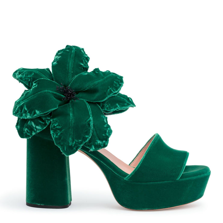 Igangværende melodrama Jeg vil være stærk Rochas | Velvet plateau green flower sandals | Savannahs