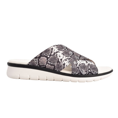 Saffron Slip On Sandals - Easy Spirit