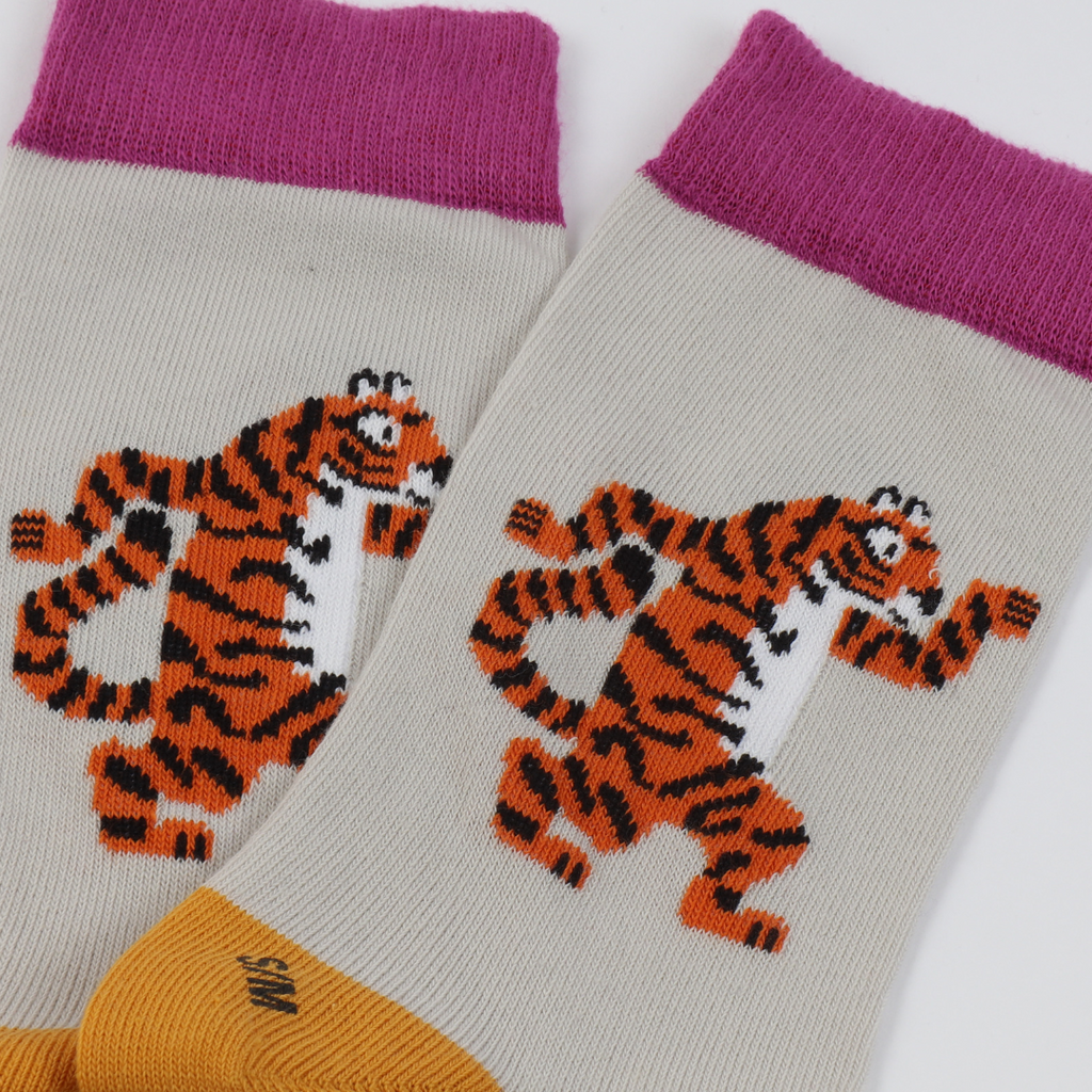 kids cotton tiger socks close up