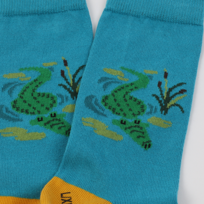 kids crocodile cotton socks close up