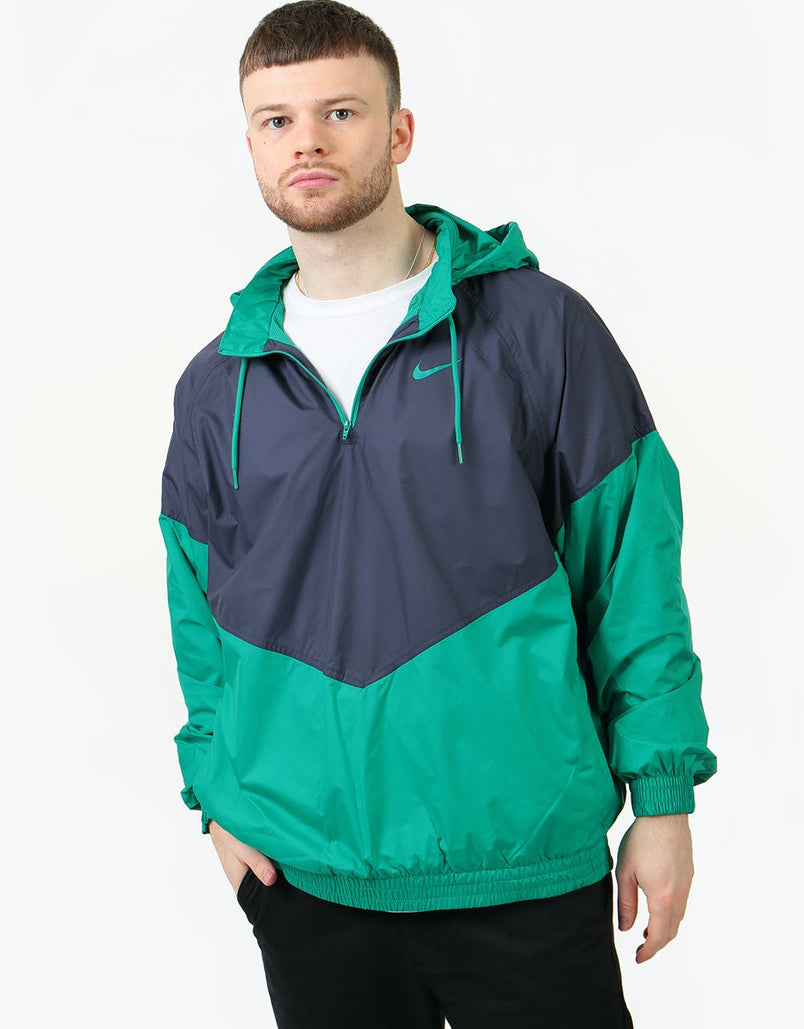 nike seasonal half zip