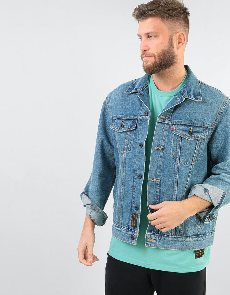 levi's skateboarding trucker jacket