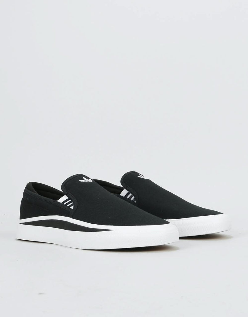 adidas sabalo slip on black