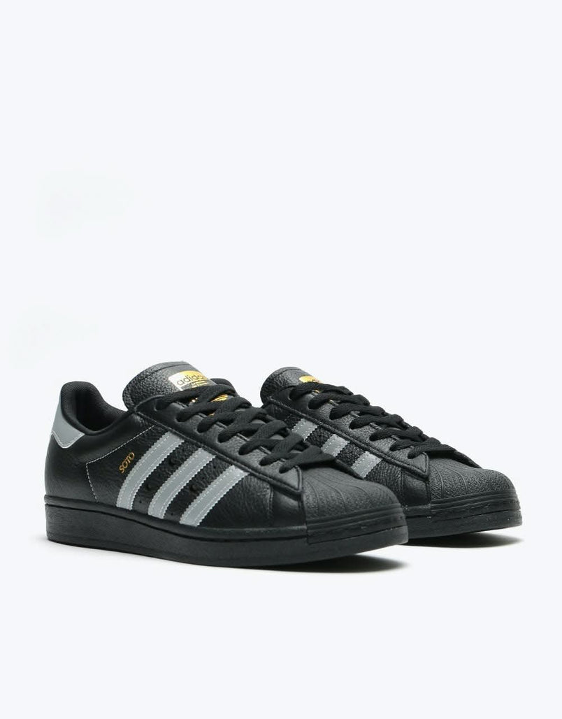 adidas superstar black silver