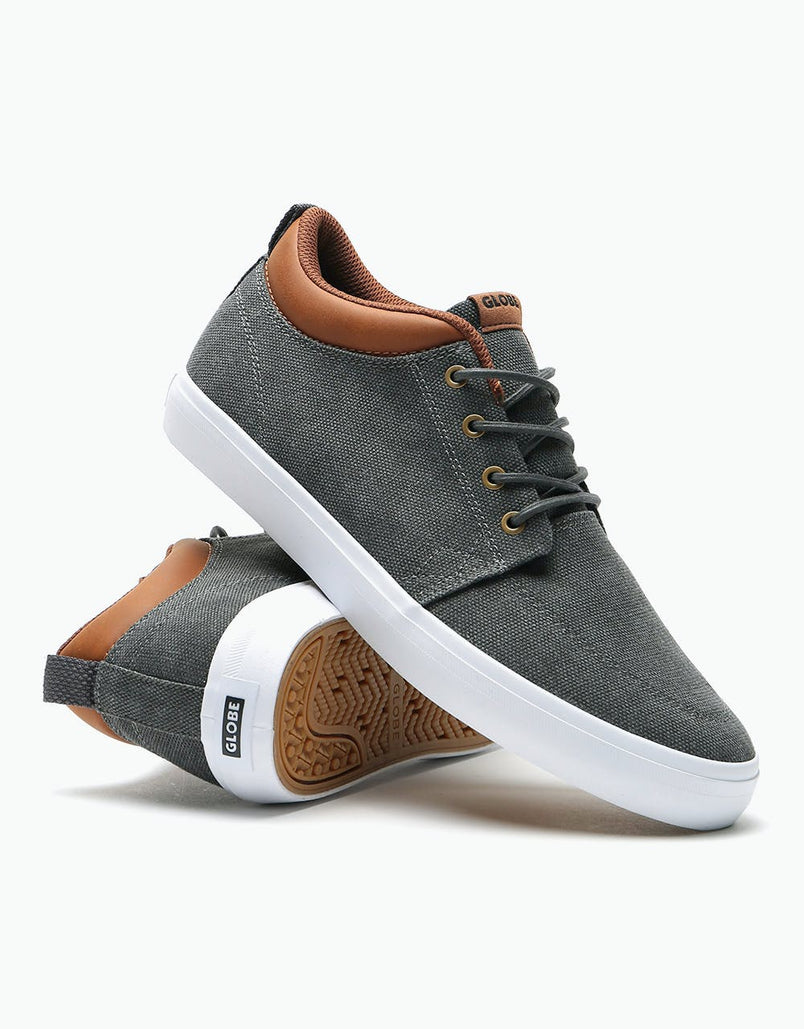 chukka skate shoes