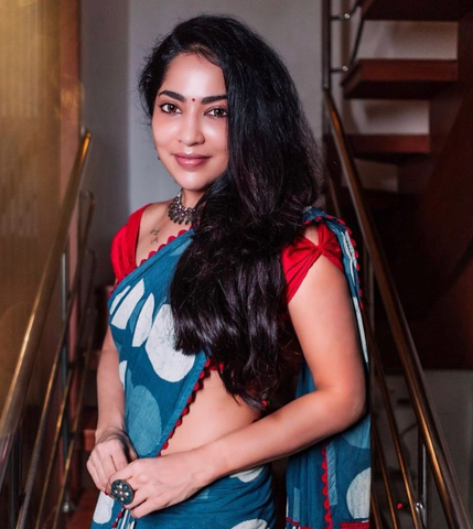 Ramya Subramanian in Indigo Polka Saree