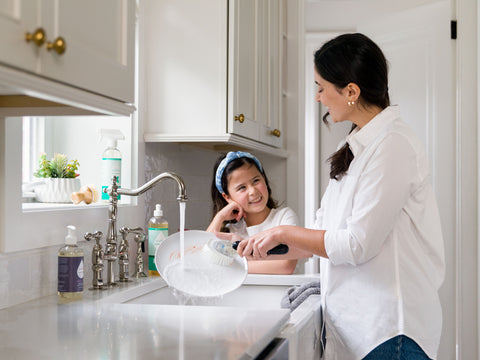 Cleaning 101: How to Wash Baby Bottles