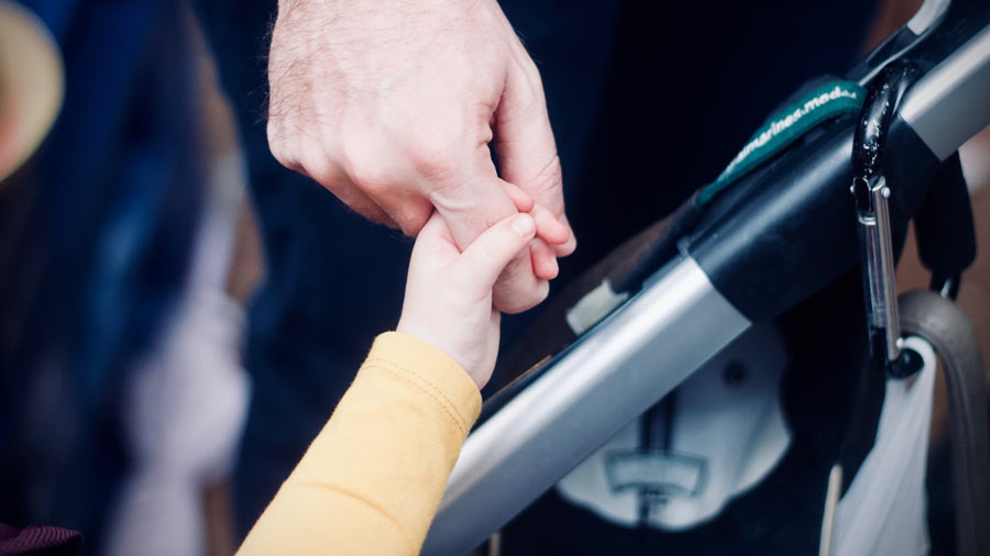 how to get toddler to tell when he needs to potty