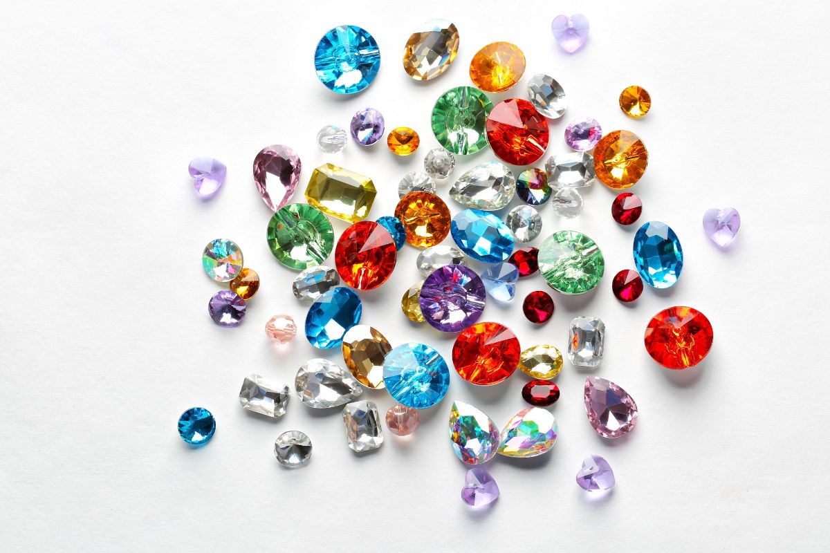 A huge collection of gemstones which can be used to make gypsy setting rings