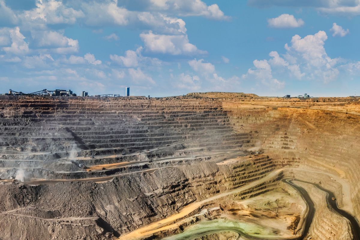 A huge diamond mine damaging earth's ecosystem.