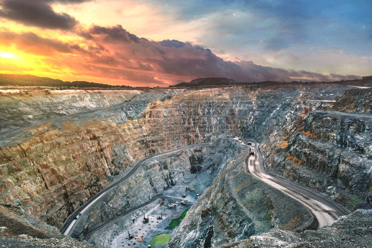 A massive natural diamond mine negatively affecting the environment