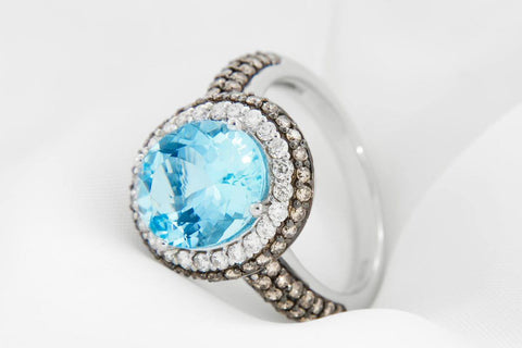 A ring with white zircon gemstone