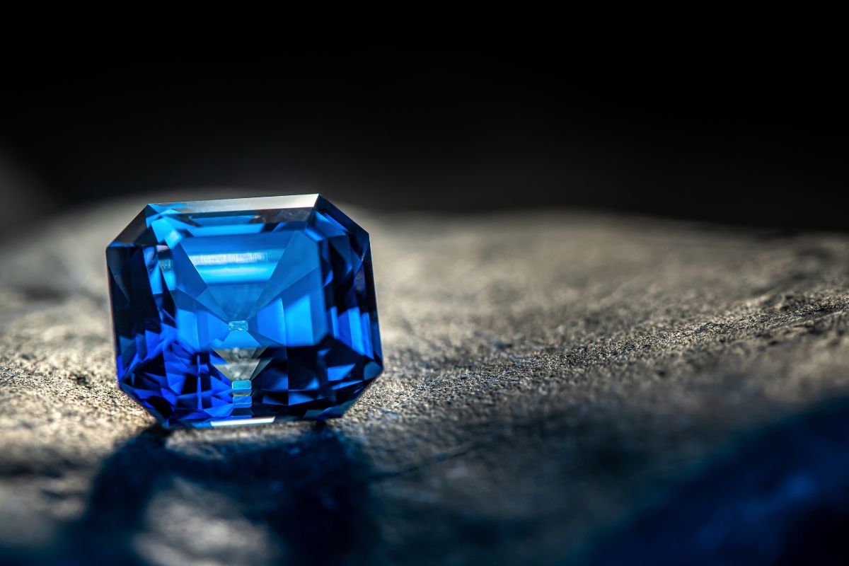 Blue Sapphire Diamond