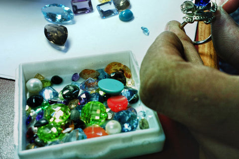 Cleaning an emerald ring