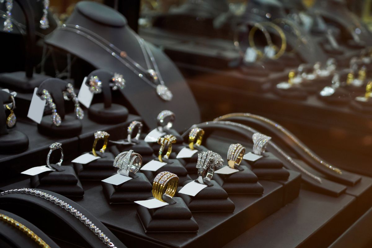 Diamond jewelry items kept at the jewelry store.