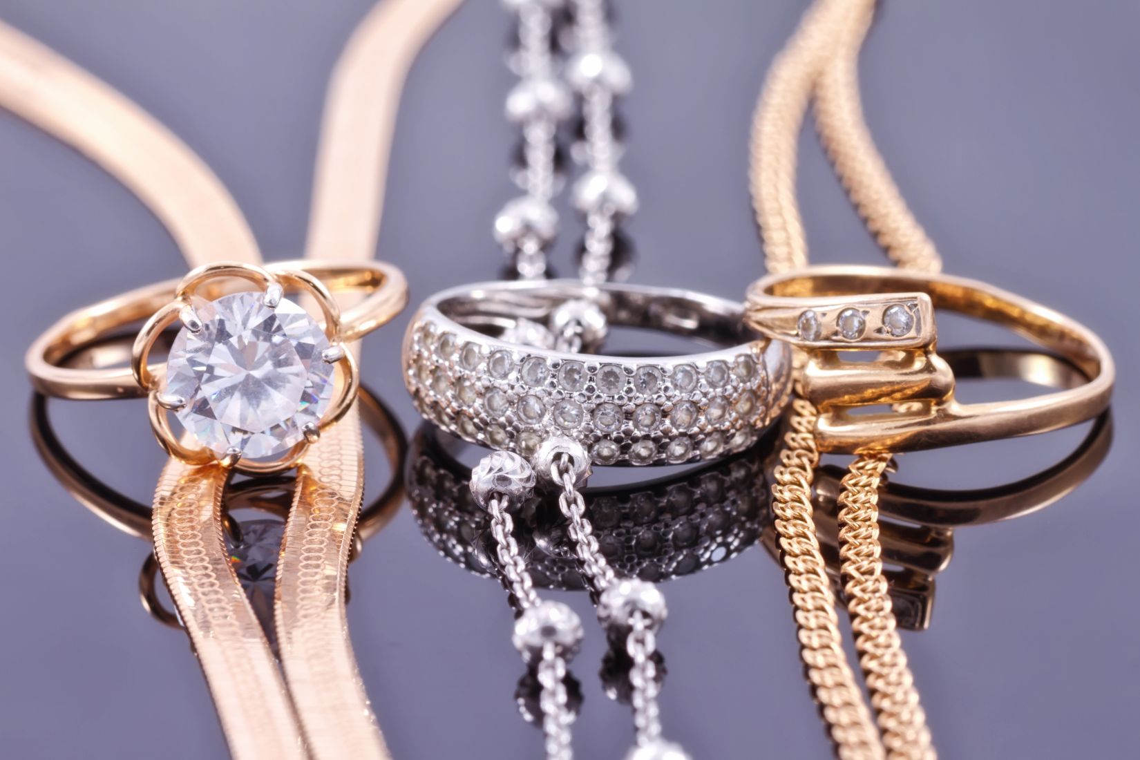 Yellow gold and white gold jewelry