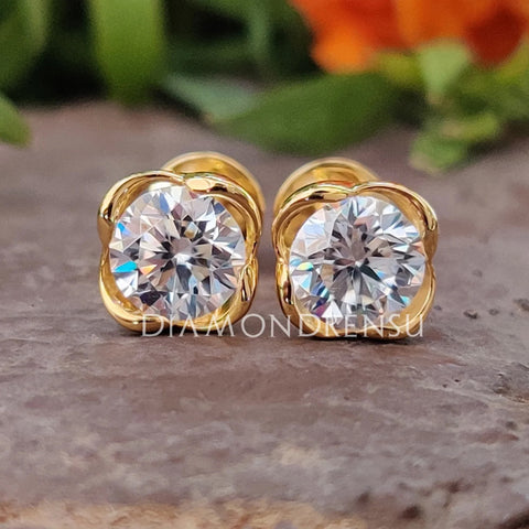 0.83 TCW Round Brilliant Cut Moissanite Stud Earrings