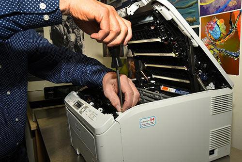 Atelier de réparation pour imprimante