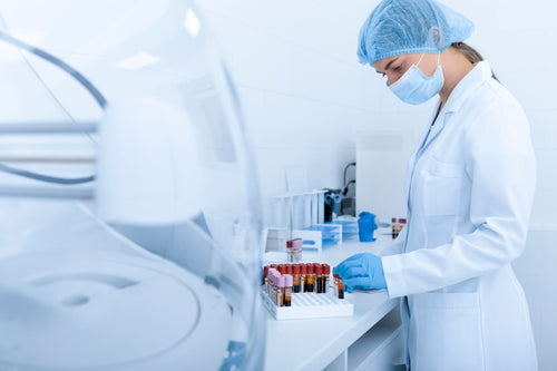 woman-collecting-blood-samples-for-testing-on-diff-2022-12-16-06-56-53-utc.jpg__PID:249296a6-9909-4e91-ab94-1a1ae7f3dd53