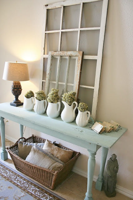 entry table - very cute!