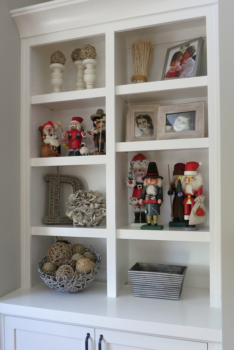 nutcrackers-on-shelf