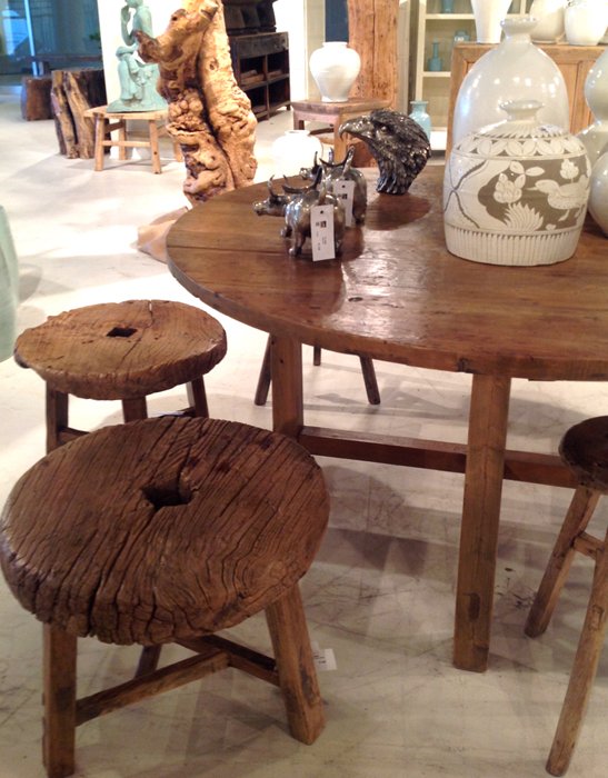 reclaimed tables and chairs for earthy chic look