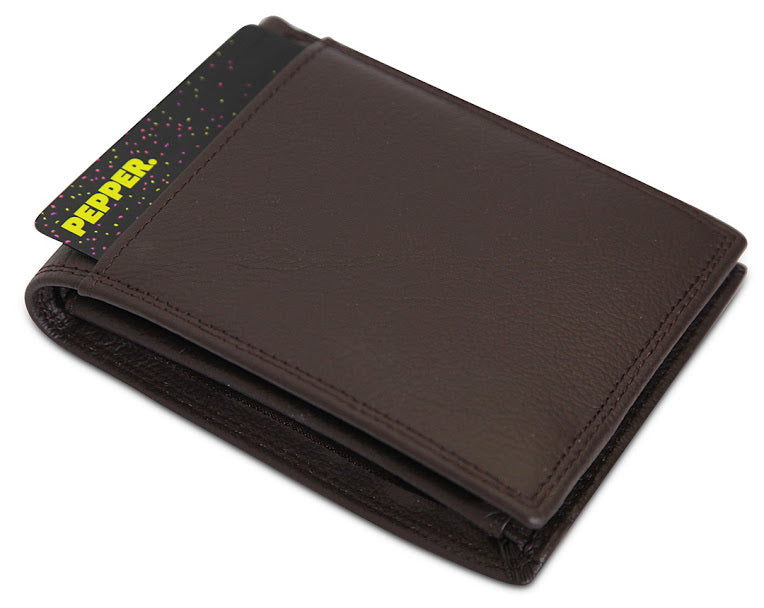 The Mountâ¢ Leather Wallet