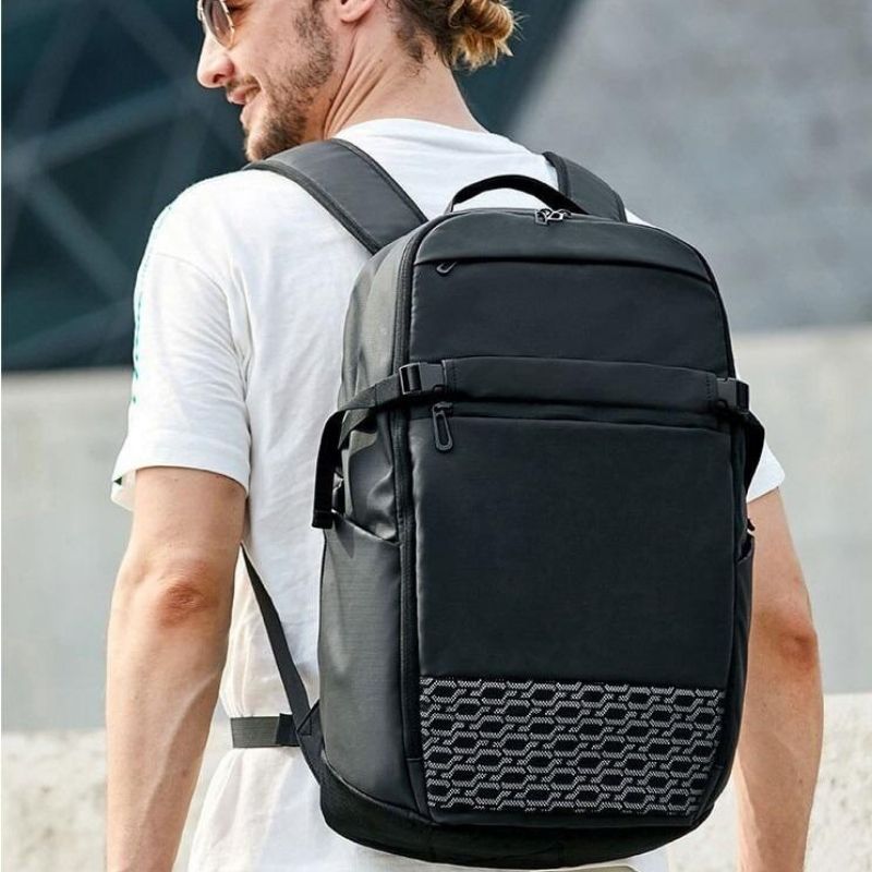 The Awe-Inspiringâ¢ Pro Backpack