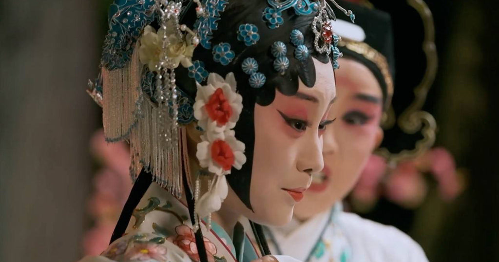 Femme-opéra-chinois-maquillé