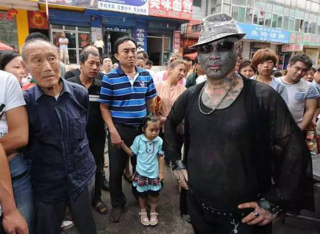 tatouage chinois étrange