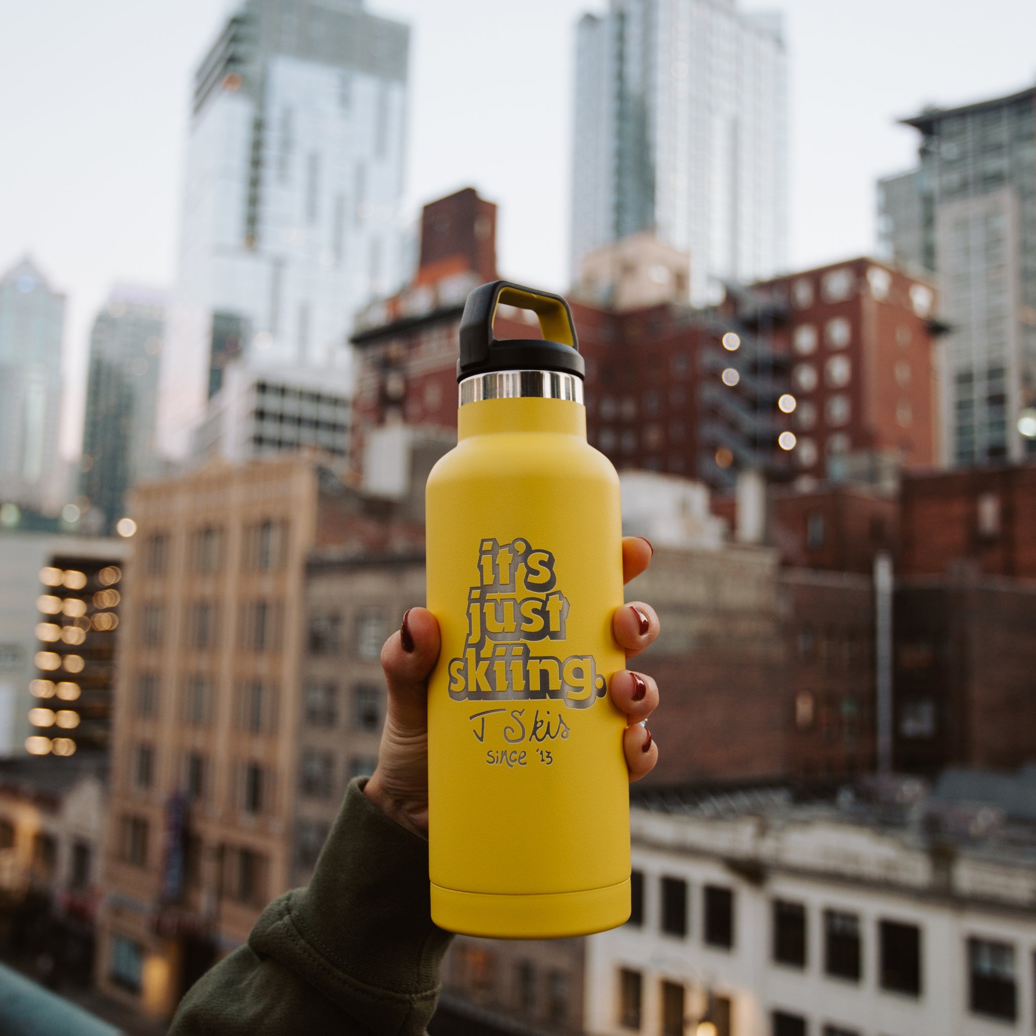 Subscription w/ Avex Water Bottle - The Ski Journal