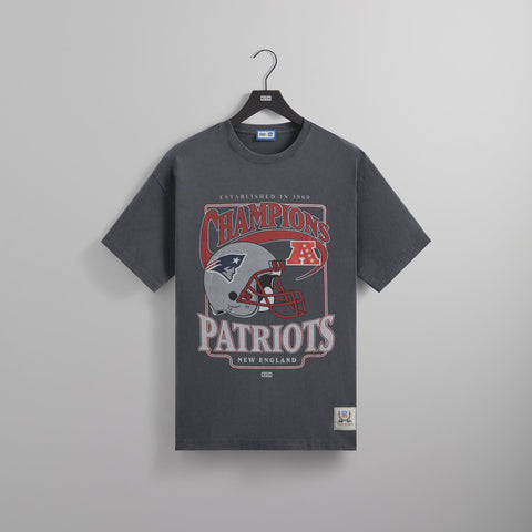 New England Patriots Vintage Applique Shirt by Reebok-Grey