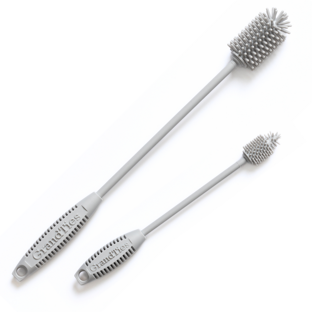 https://cdn.shopify.com/s/files/1/0274/7596/8133/files/GrandTies_SiliconeBrushSet_MoonlightGrayGrey_Main_1000x1000.png?v=1694756152