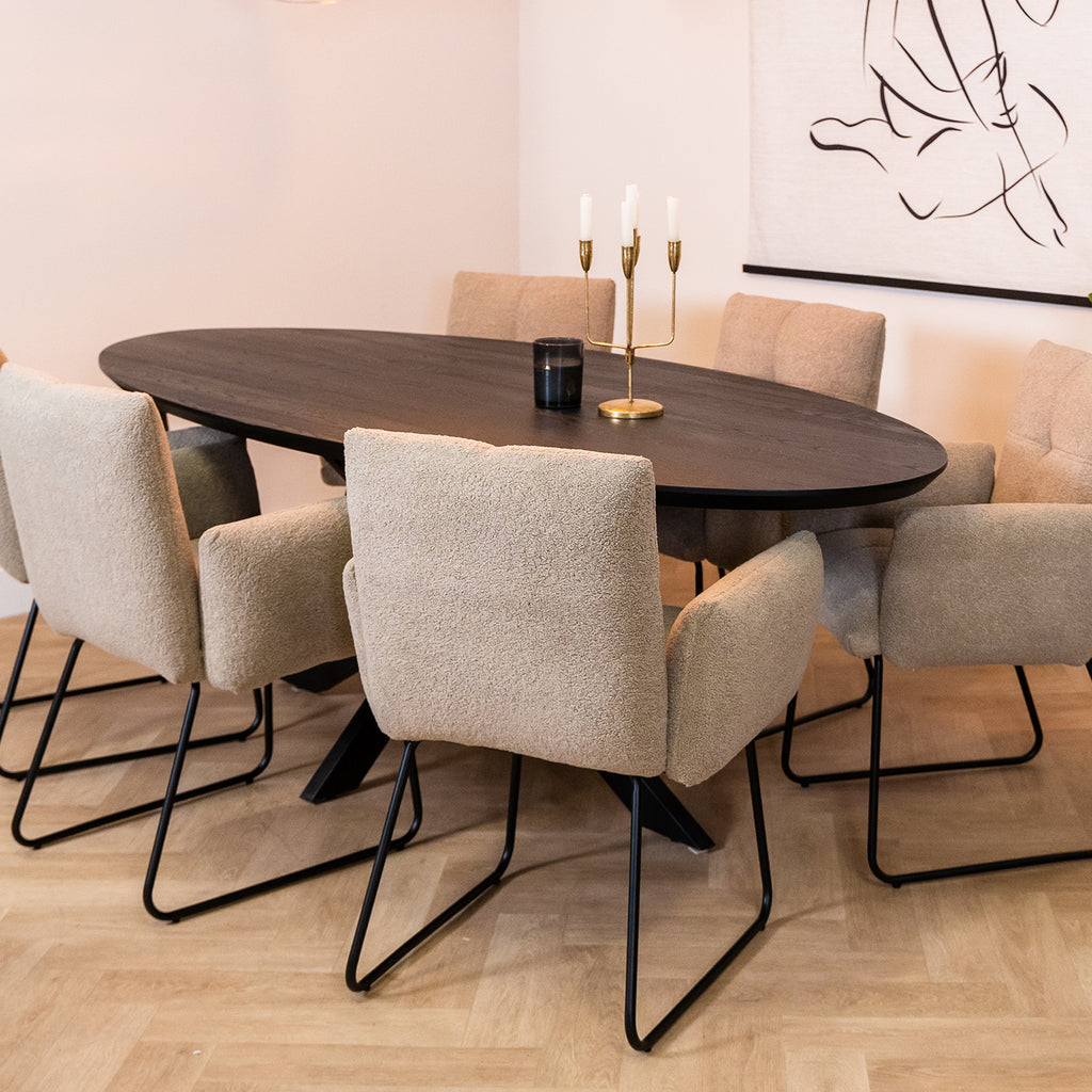 landinwaarts misdrijf Perfect Eettafel Vigo | Eikenhout | Zwart — MeubelBaas