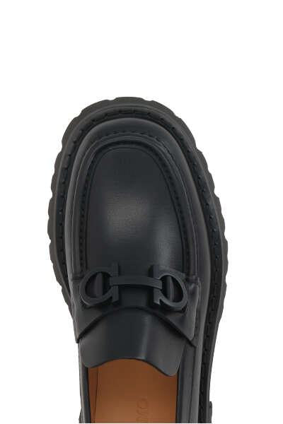 Shop Ferragamo Flat Shoes In Black+new Cookie