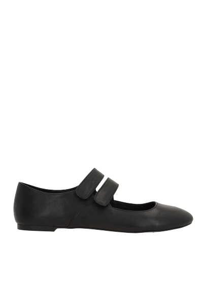 Shop Yohji Yamamoto Flat Shoes In Black