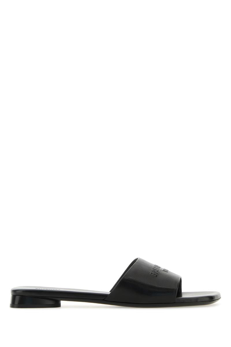 Balenciaga Slippers In Black