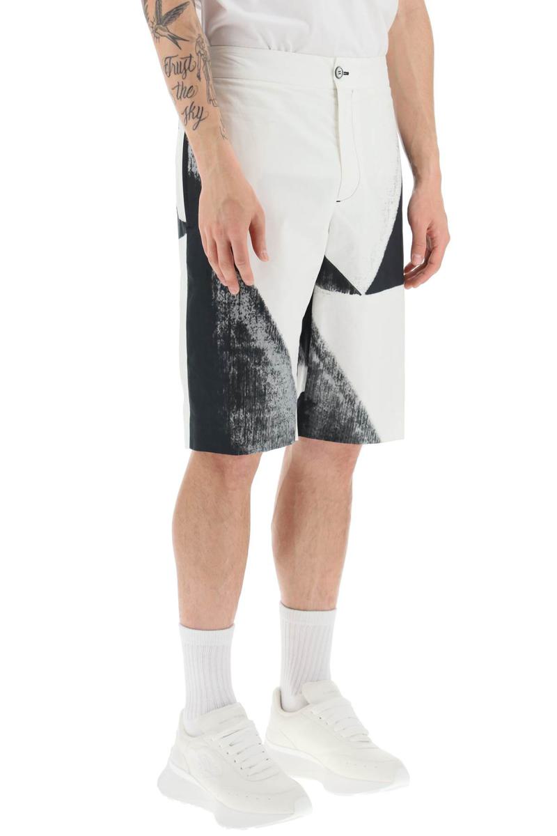 Shop Alexander Mcqueen Brushstroke Shorts In Bianco