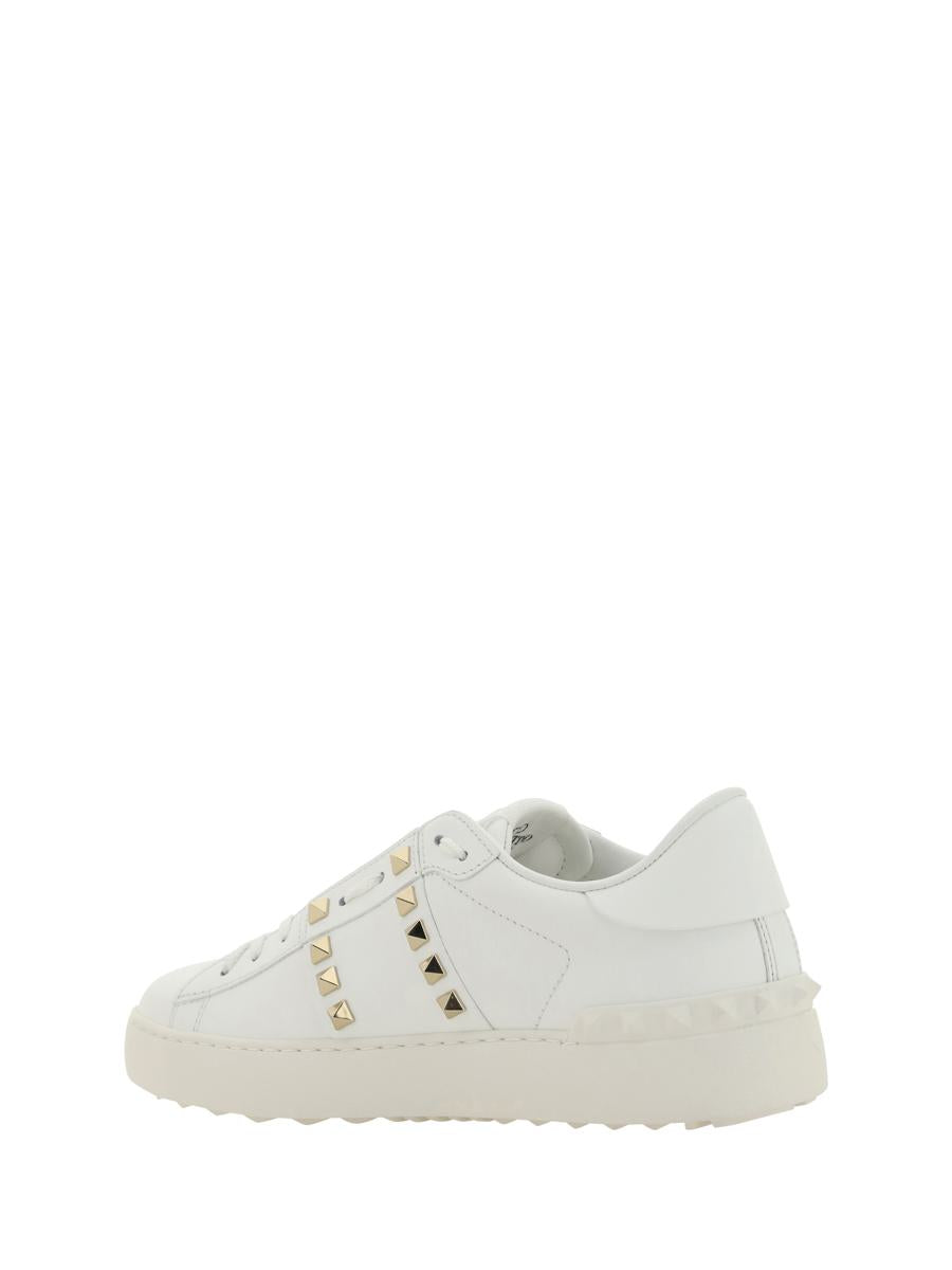 Shop Valentino Garavani Sneakers In Bianco