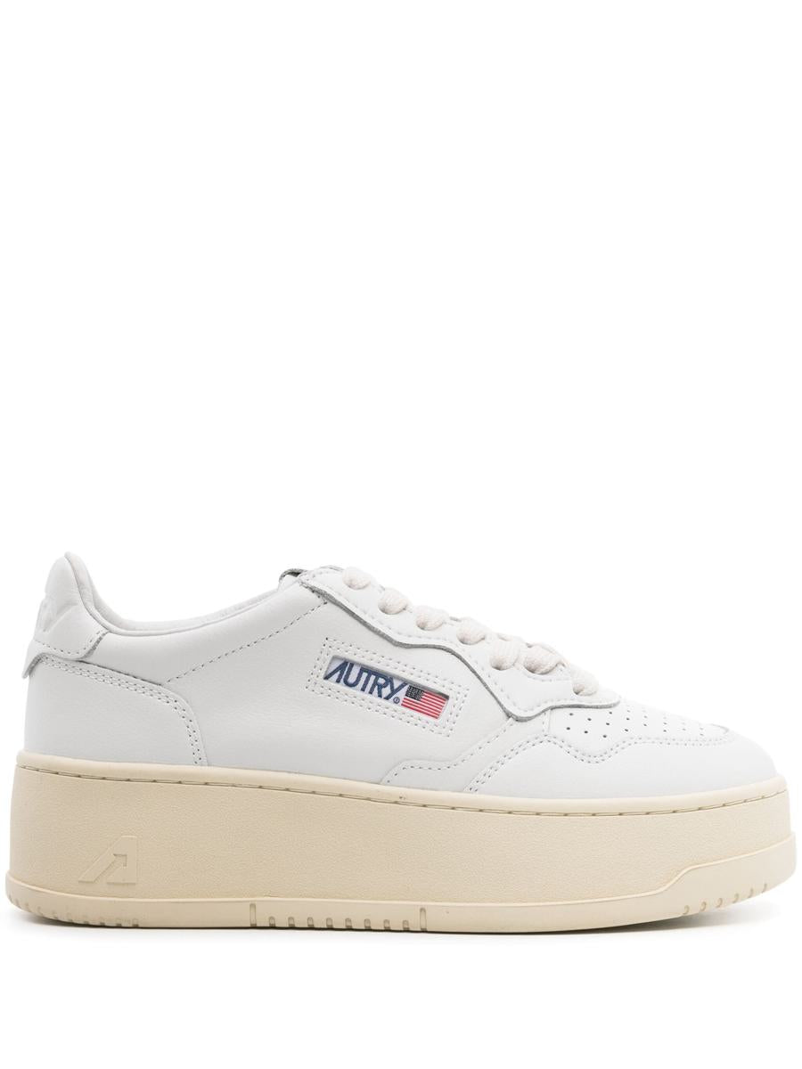 Autry Platform Low Wom  Leat/leat Wht/wht Shoes In White