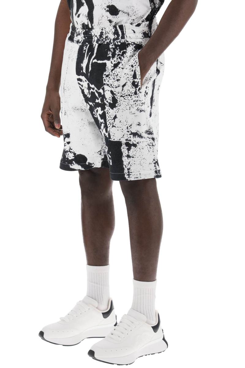 Shop Alexander Mcqueen Fold Print Sweat Shorts In Bianco