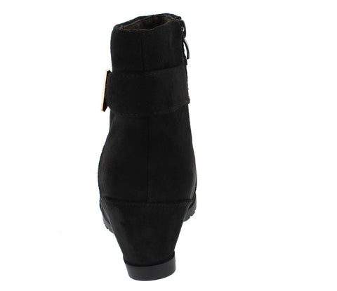 Wholesale Women's Winter Boots - Sale $12.88 to 26.88 a pair.