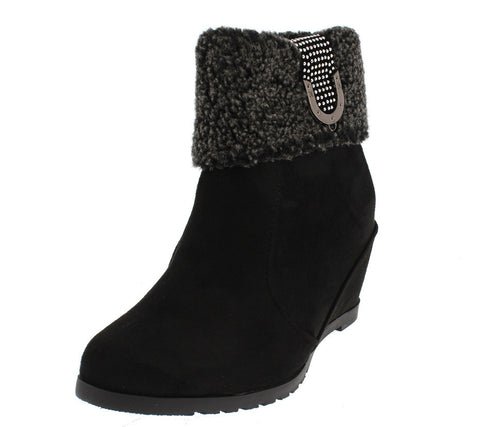 Wholesale Women's Winter Boots - Sale $12.88 to 26.88 a pair.