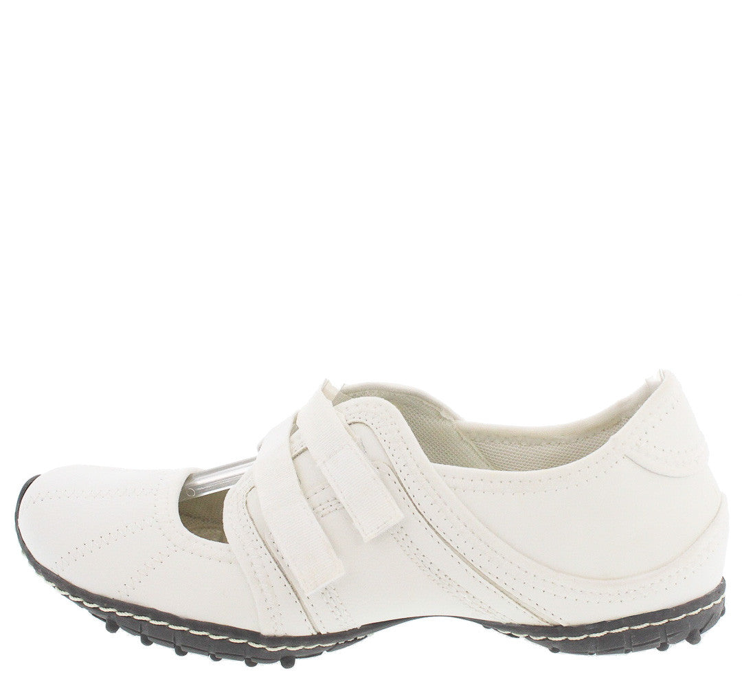flat sole tennis shoes