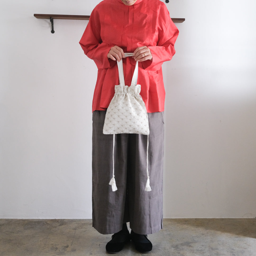 繊細な刺繍を楽しむ、巾着バッグ – Envelope - エンベロープオンライン