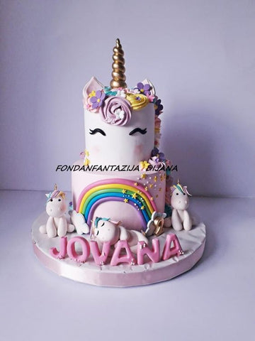 Realizzare-una-torta-unicorno-facile