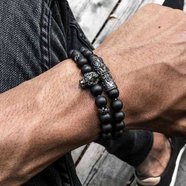 Les bracelets de perles, le bijou masculin tendance ! - Les hommes objets